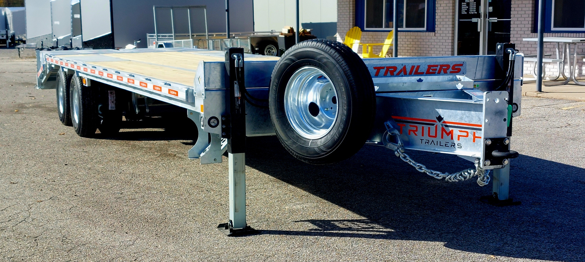 New 102X25+5 GALVANIZED EQUIPMENT HUTCH SUSPENSION HAULER 12K AXLES HYDRAULIC BRAKES 19245# PAYLOAD TRIUMPH