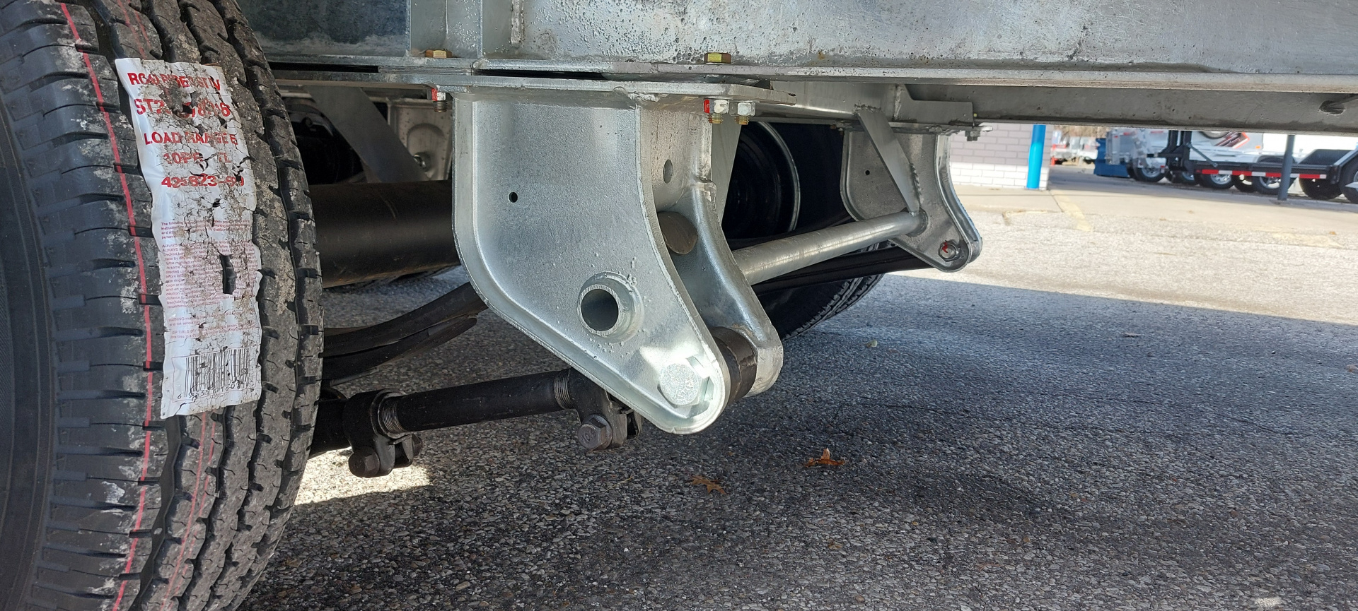 New 102X25+5 GALVANIZED EQUIPMENT HUTCH SUSPENSION HAULER 12K AXLES HYDRAULIC BRAKES 19245# PAYLOAD TRIUMPH