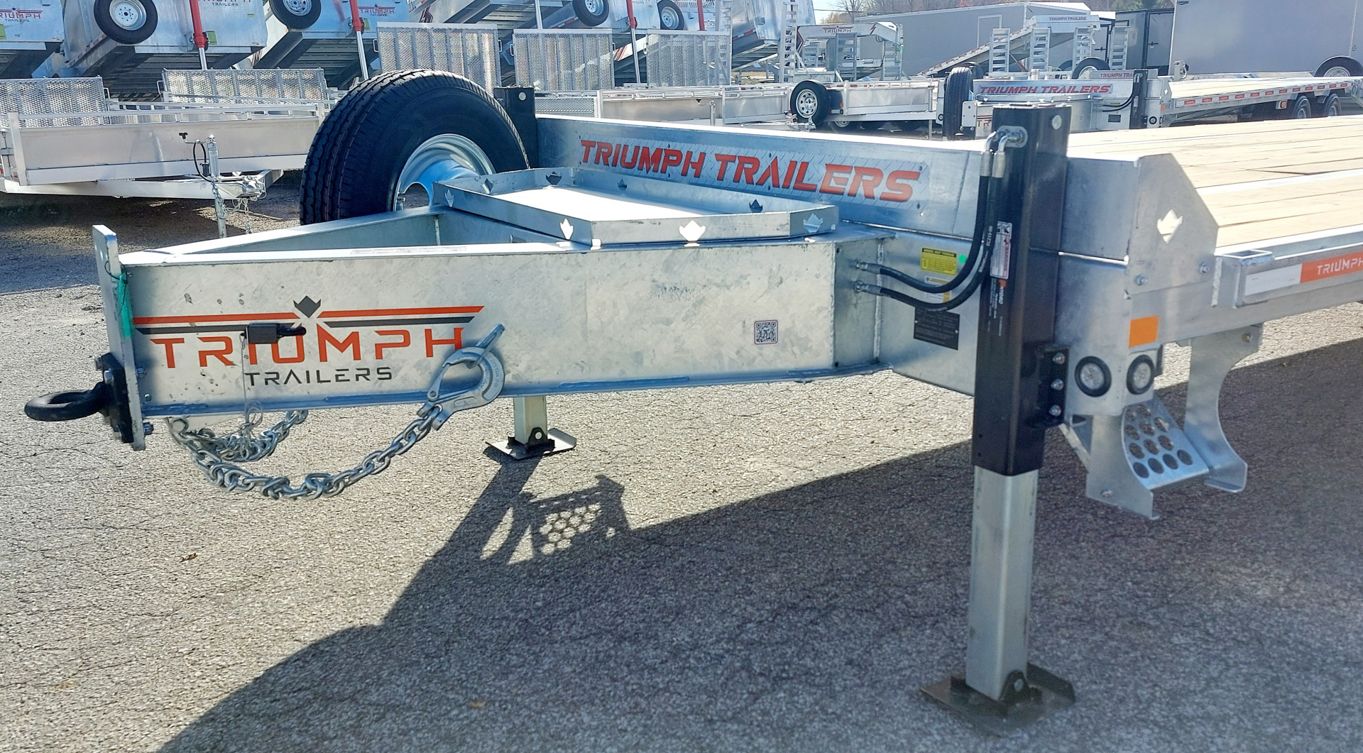 New 102X25+5 GALVANIZED EQUIPMENT HUTCH SUSPENSION HAULER 12K AXLES HYDRAULIC BRAKES 19245# PAYLOAD TRIUMPH