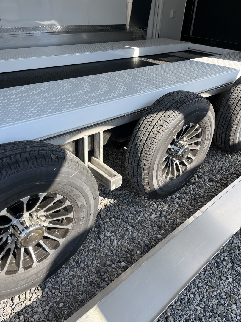 New 2026 Haulmark EDGE ALUMINUM 28 Stacker Race Trailer, Finished Race Interior, 21K GVWR, Awnings, Lift, Premium Escape Door