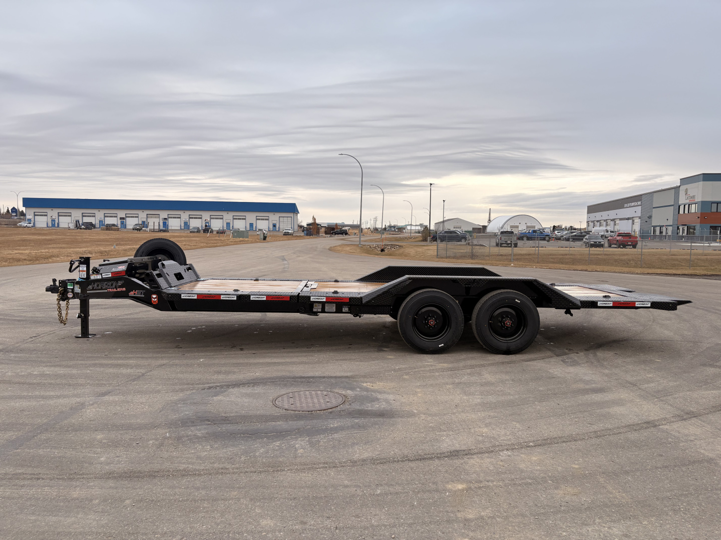 New 2026 Horizon Trailers HET 102''X22' Tiltdeck Trailer w/DriveOver Fenders 2-10k Torsion oil Bath axles Tilt Trailer