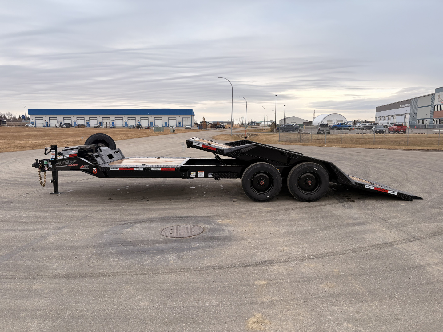 New 2026 Horizon Trailers HET 102''X22' Tiltdeck Trailer w/DriveOver Fenders 2-10k Torsion oil Bath axles Tilt Trailer
