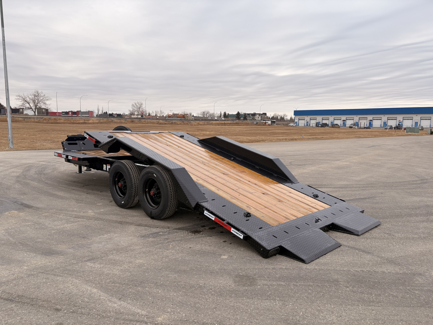 New 2026 Horizon Trailers HET 102''X22' Tiltdeck Trailer w/DriveOver Fenders 2-10k Torsion oil Bath axles Tilt Trailer