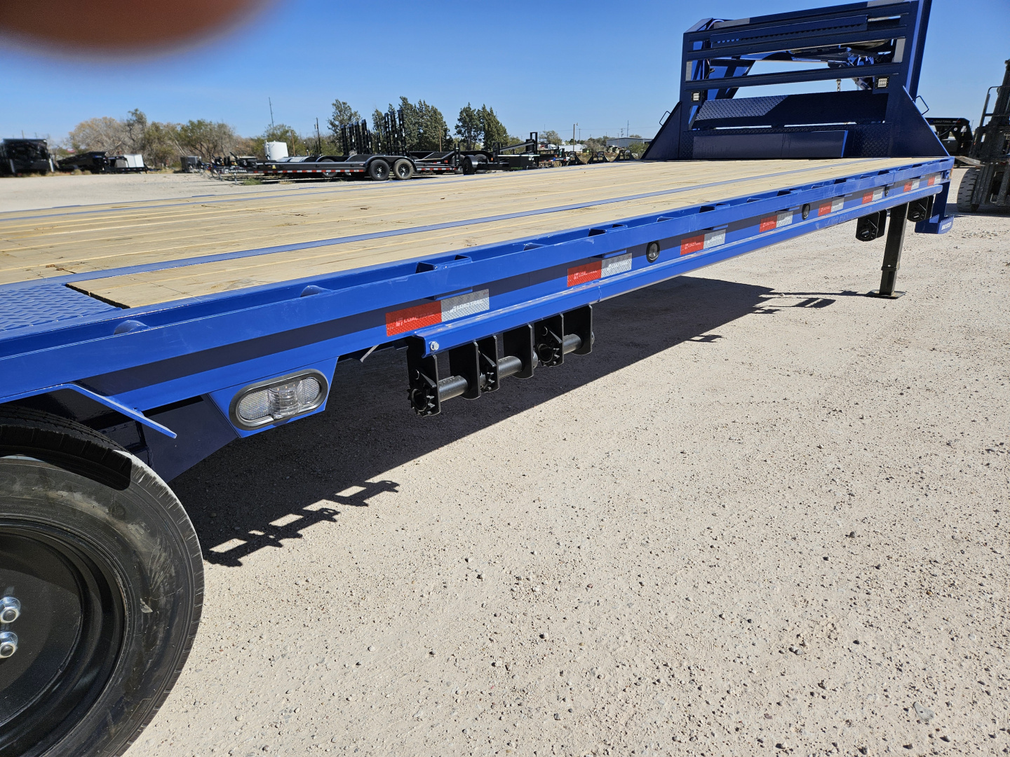 New 2026 Load Trail 16K 30' Gooseneck Max Ramps/ Ratchet Rail