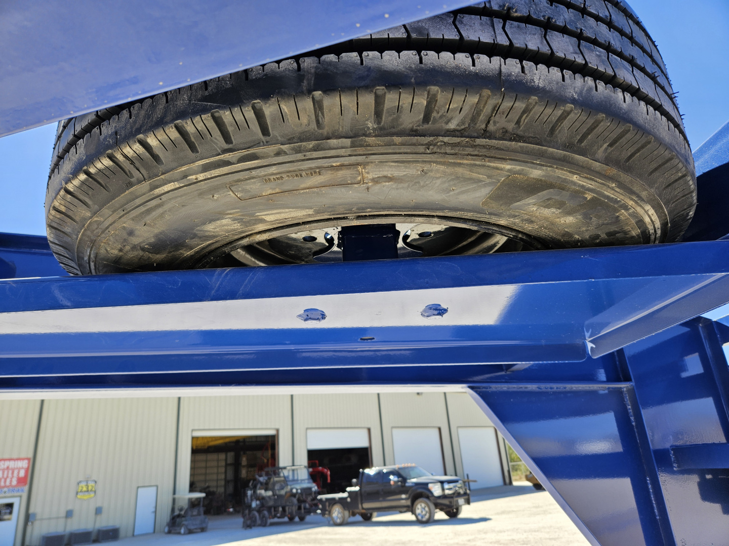 New 2026 Load Trail 16K 30' Gooseneck Max Ramps/ Ratchet Rail