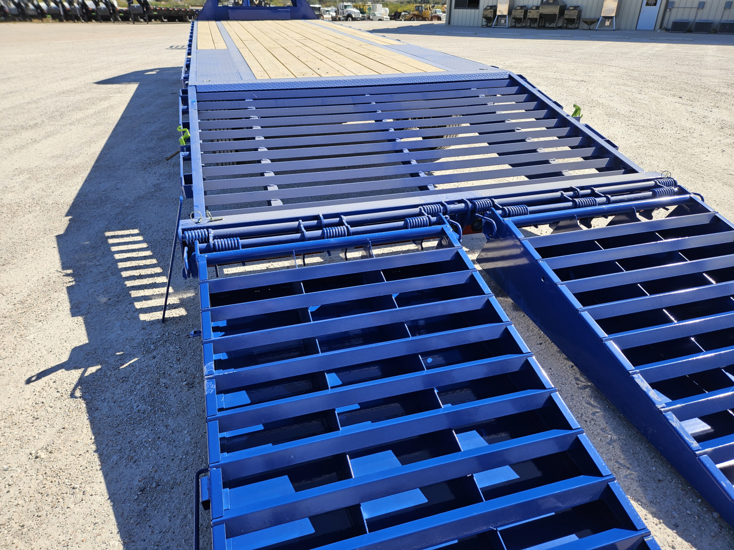 New 2026 Load Trail 16K 30' Gooseneck Max Ramps/ Ratchet Rail