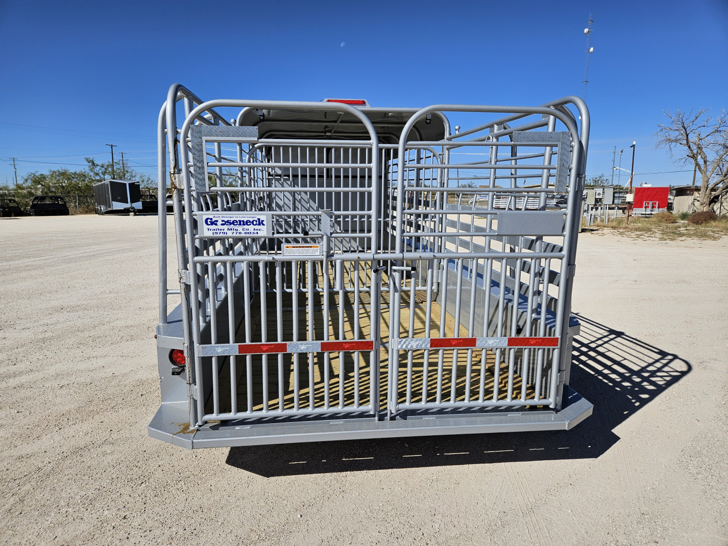 New 2025 Gooseneck Trailer MFG 17.5K 20' Gooseneck Stock Trailer