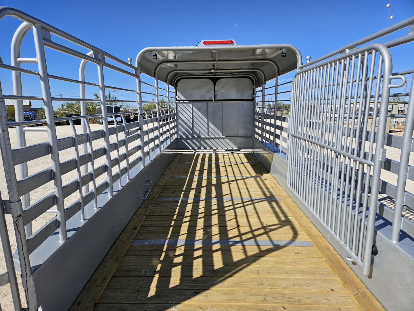 New 2025 Gooseneck Trailer MFG 17.5K 20' Gooseneck Stock Trailer