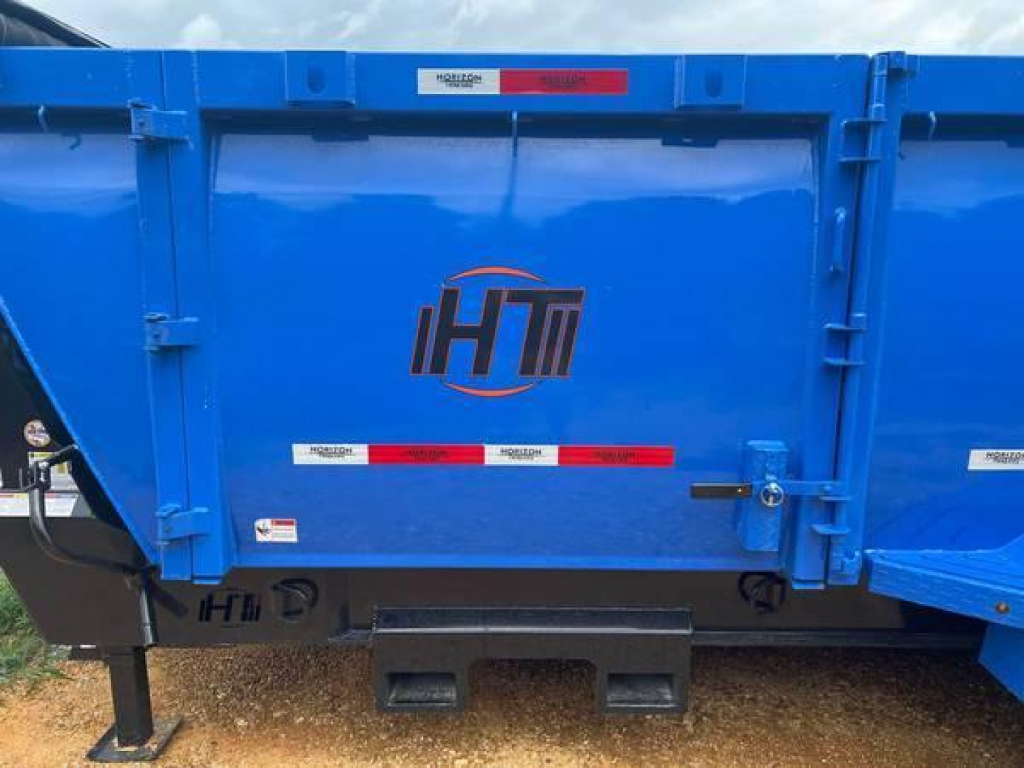 New 2023 Horizon Trailers HZXGN 16X83