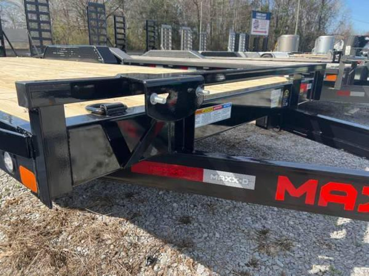 New 2023 MAXXD C6X8320