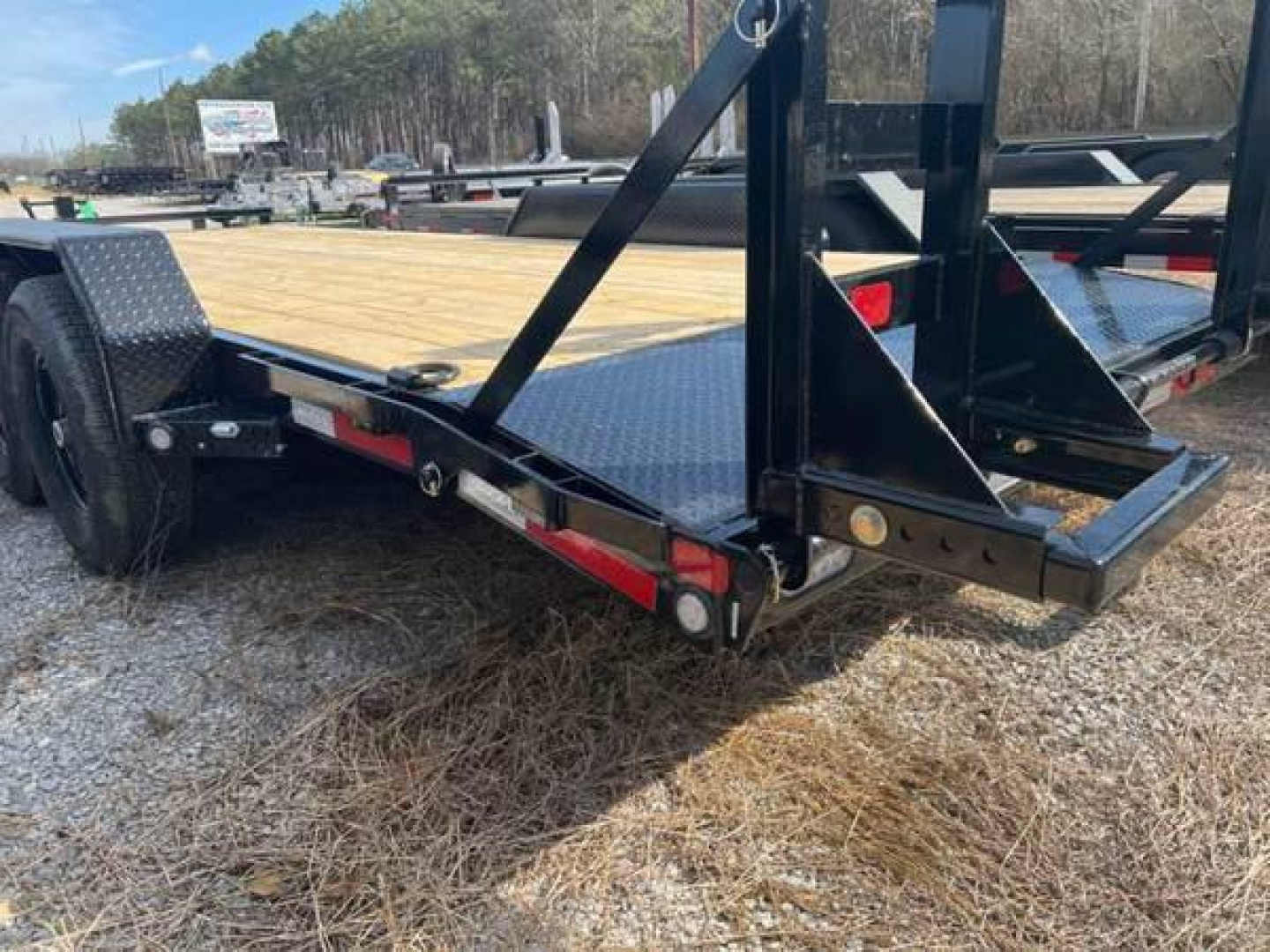 New 2023 MAXXD C6X8320