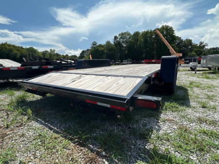 New 2024 Down 2 Earth Trailers 8218WCH3.5B Car Hauler