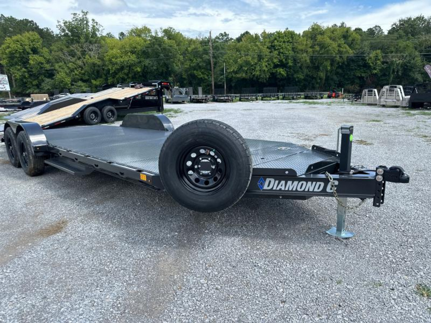 New 2024 Diamond C Trailers GTF206  Car Hauler