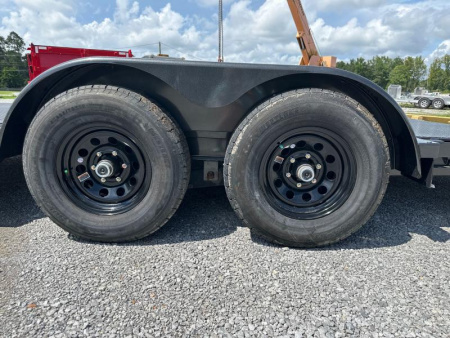 New 2024 Diamond C Trailers GTF206  Car Hauler