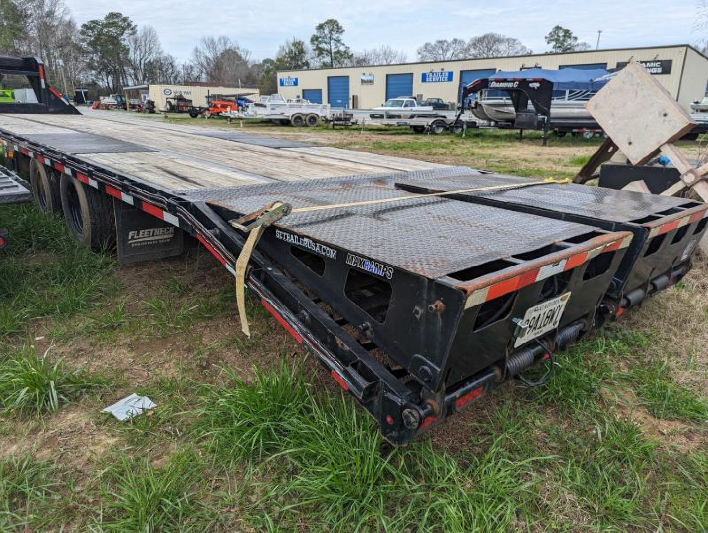 Used 2020 Diamond C Trailers FMAX212 40MR Flatbed Trailer