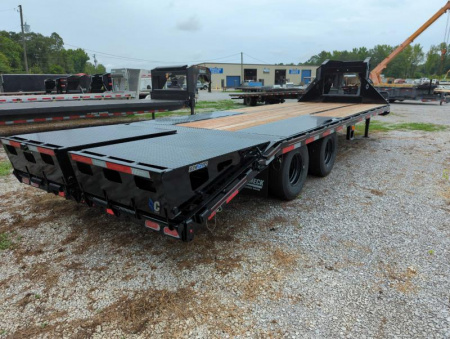 New 2024 Diamond C Trailers FMAX210 Deckover Trailer