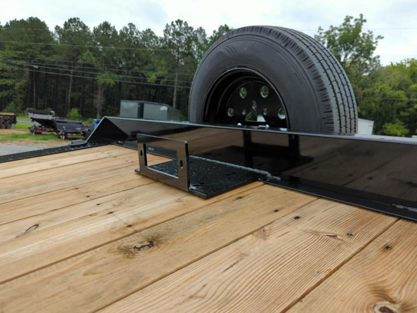 New 2025 MAXX-D T8B 10224 Tilt Trailer