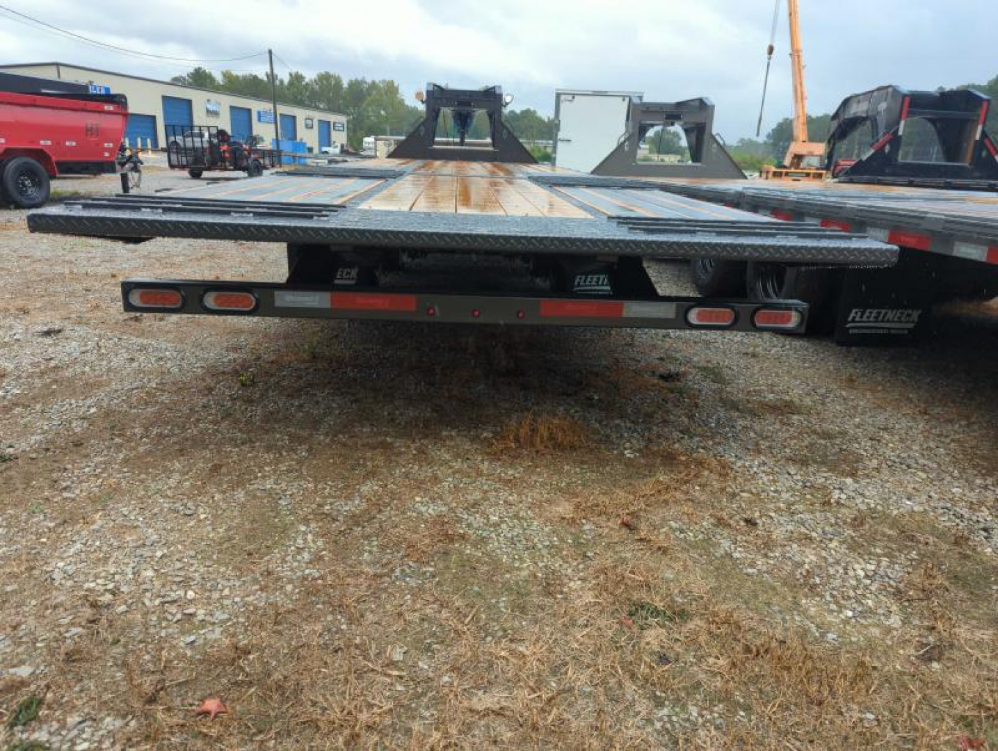 New 2025 Diamond C Trailers FMAX210 HDT PACESETTER EDITION Deckover Trailer