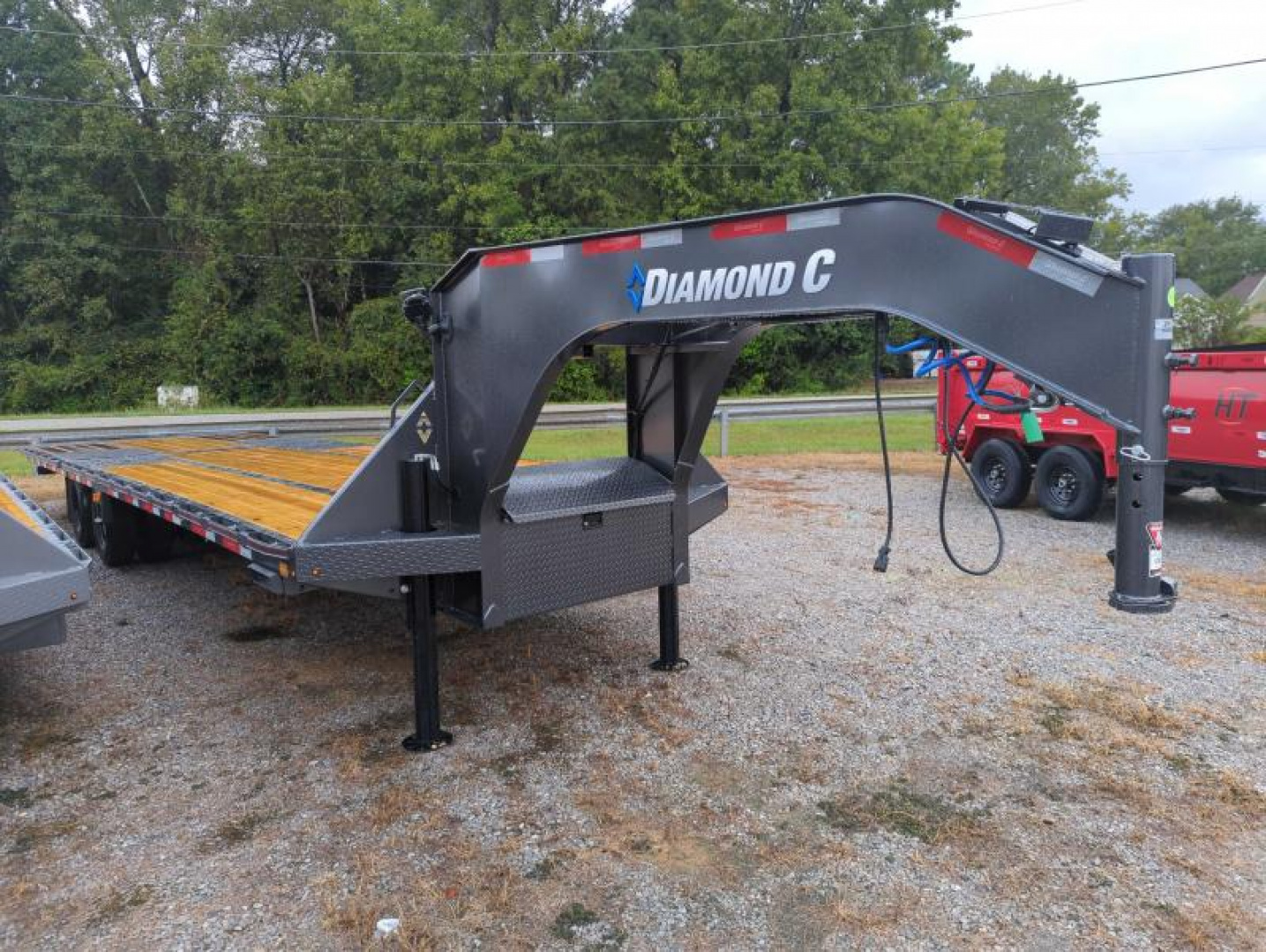 New 2025 Diamond C Trailers FMAX210 HDT PACESETTER EDITION Deckover Trailer
