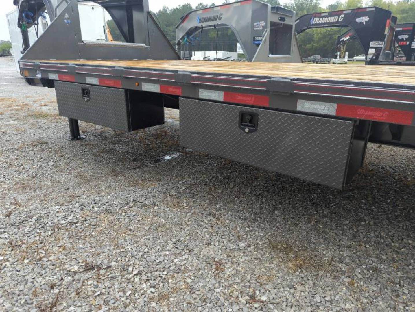 New 2025 Diamond C Trailers FMAX210 HDT PACESETTER EDITION Deckover Trailer