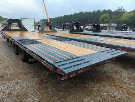 New 2025 Diamond C Trailers FMAX210 HDT PACESETTER EDITION Deckover Trailer