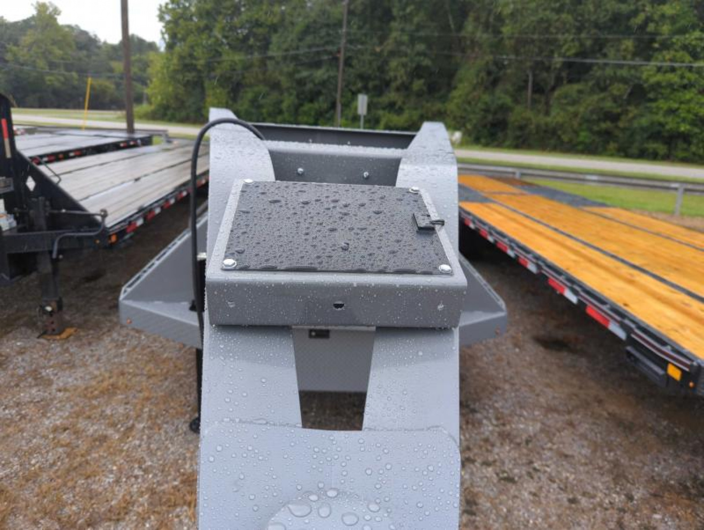 New 2025 Diamond C Trailers FMAX210 HDT Deckover Trailer