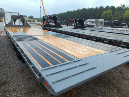 New 2025 Diamond C Trailers FMAX210 HDT Deckover Trailer