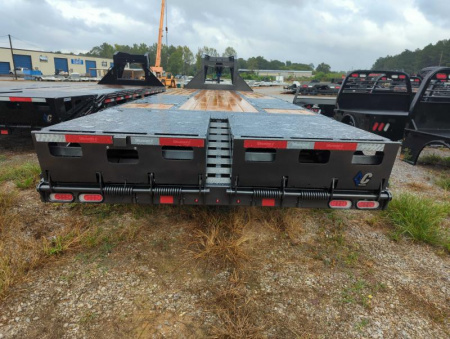 New 2025 Diamond C Trailers FMAX210 Deckover Trailer