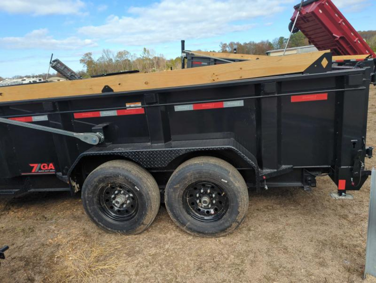 New 2025 Diamond C Trailers lpt207 Dump Trailer