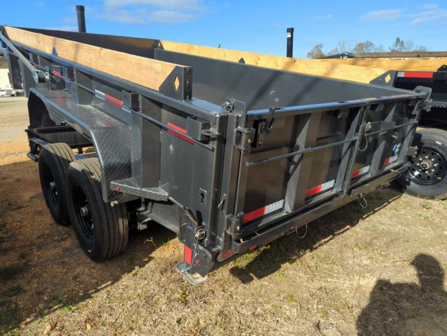 New 2025 Diamond C Trailers LPT207 Dump Trailer