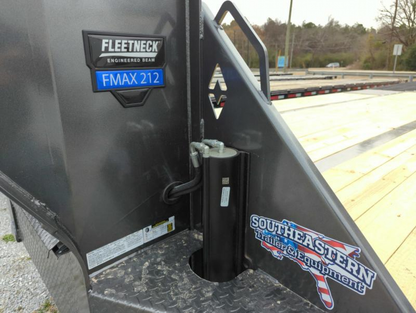 New 2025 Diamond C Trailers FMAX212 HDT Deckover Trailer