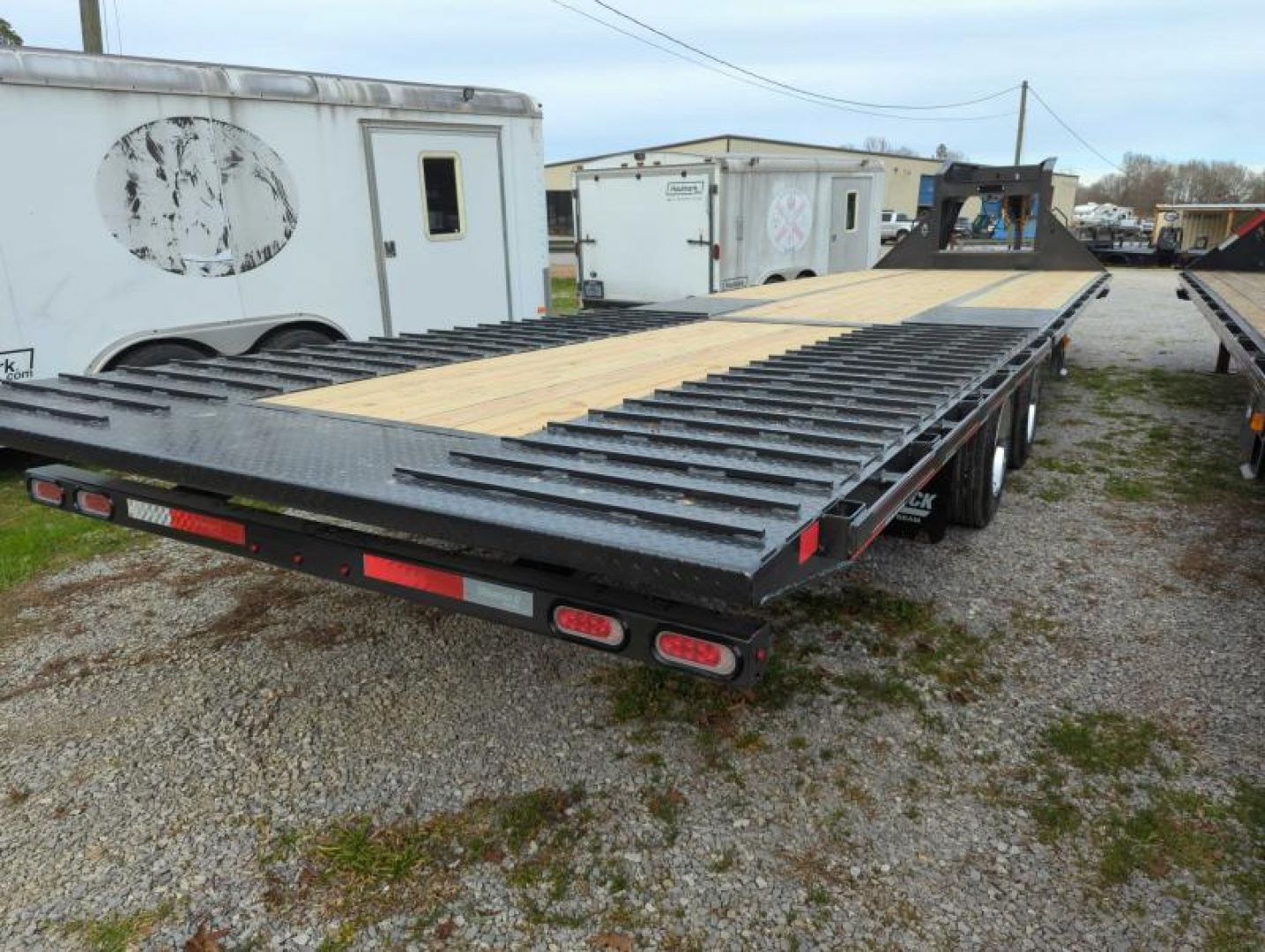 New 2025 Diamond C Trailers FMAX212 HDT Deckover Trailer