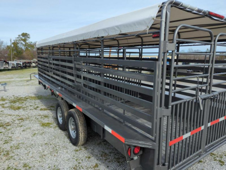 New 2025 W-W Trailer ROUSTABOUT GOOSENECK Stock / Stock Combo Trailer