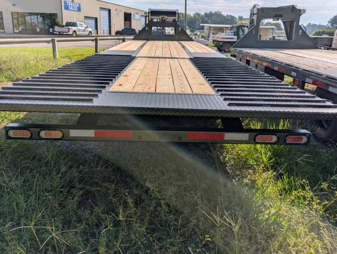 New 2025 Diamond C Trailers FMAX212HDT PACESETTER Deckover Trailer