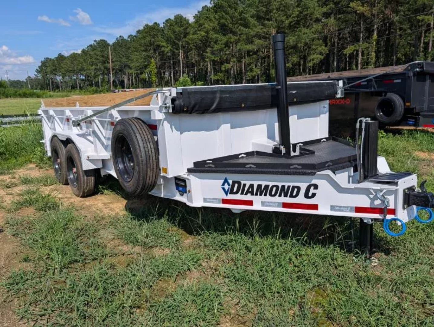 New 2025 Diamond C Trailers LPT208 PACESETTER Dump Trailer