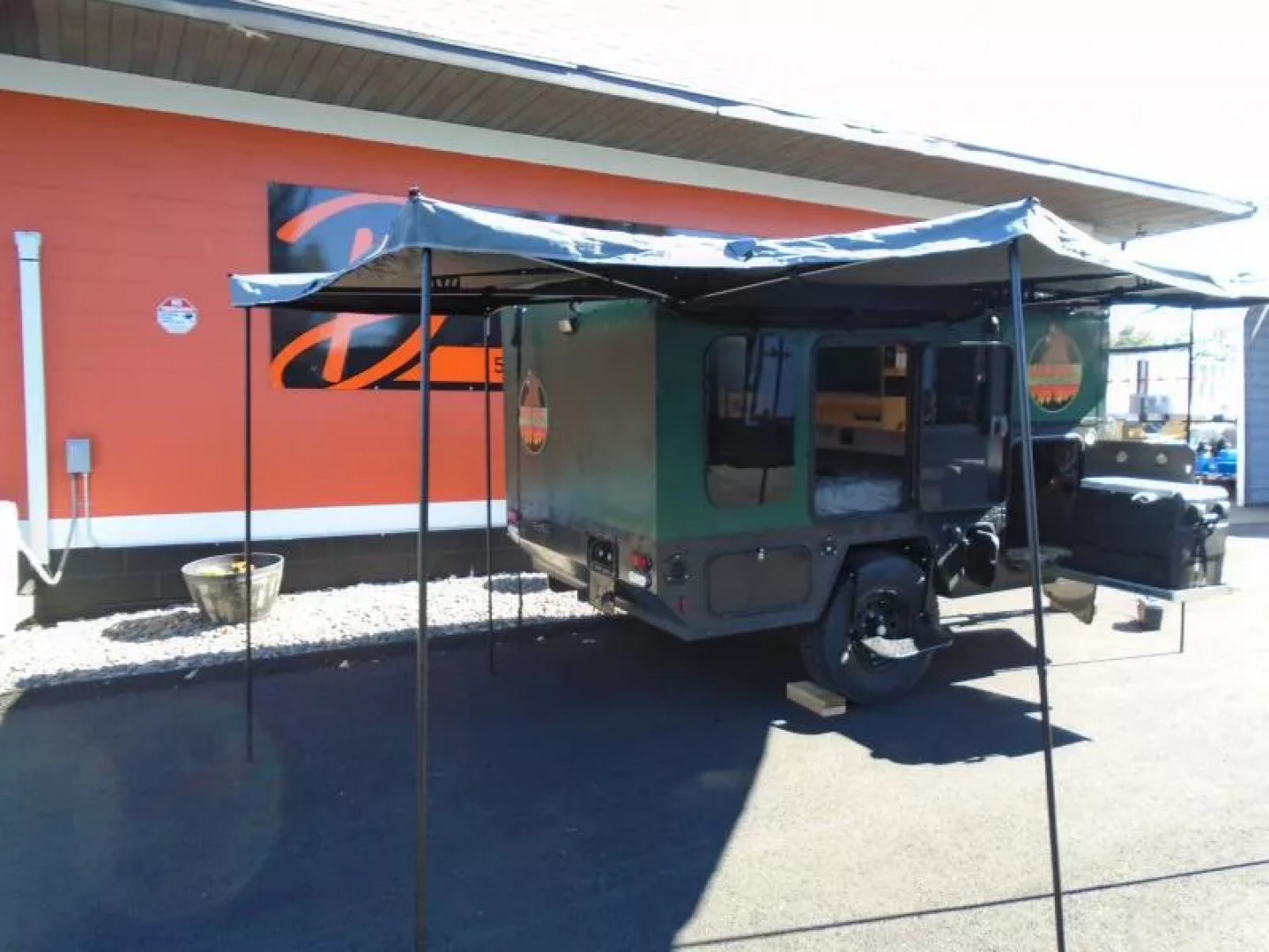 Used 2025 Ursus Campers KING DEN OVERLAND Tent Camper