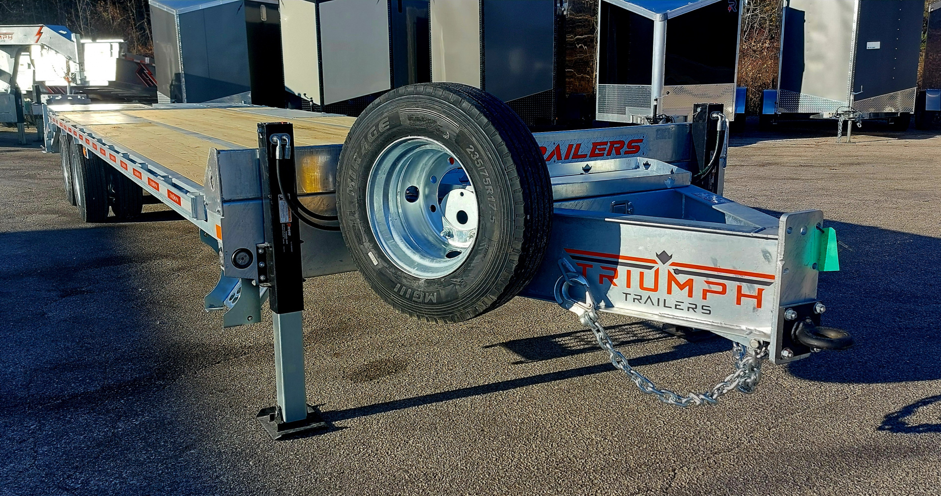 New 102 X 25 + 5 GALVANIZED DECKOVER EQUIPMENT HAULER 16K AXLES HYDRAULIC JACKS 27175# PAYLOAD 2026 TRUMPH