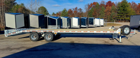 New 102 X 25 + 5 GALVANIZED DECKOVER EQUIPMENT HAULER 16K AXLES HYDRAULIC JACKS 27175# PAYLOAD 2026 TRUMPH