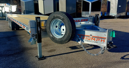 New 102 X 25 + 5 GALVANIZED DECKOVER EQUIPMENT HAULER 16K AXLES HYDRAULIC JACKS 27175# PAYLOAD 2026 TRUMPH