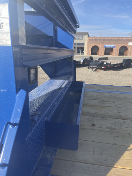 New 2026 Load Trail 102" x 30' Single Wheel Low-Pro Gooseneck