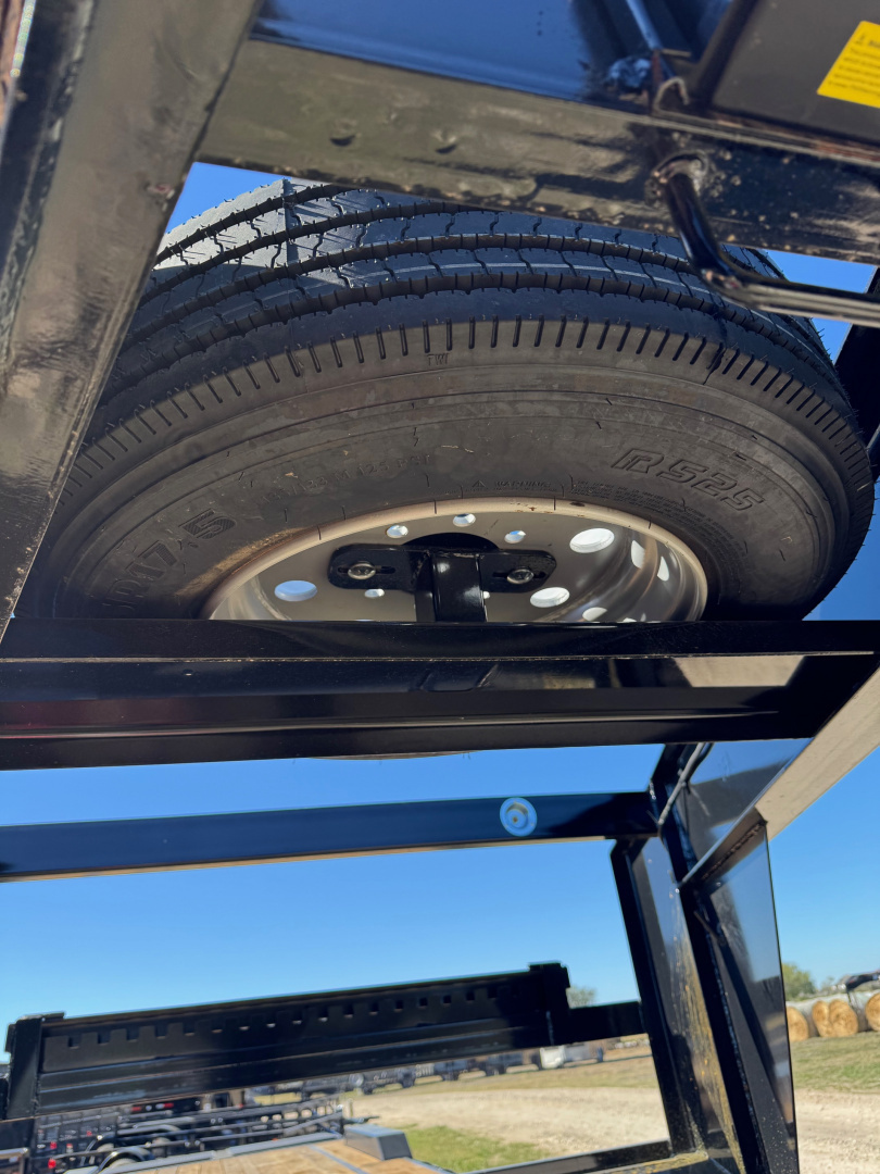 New 2026 Diamond T 10230SDSKPGN-5899 Flatbed Trailer