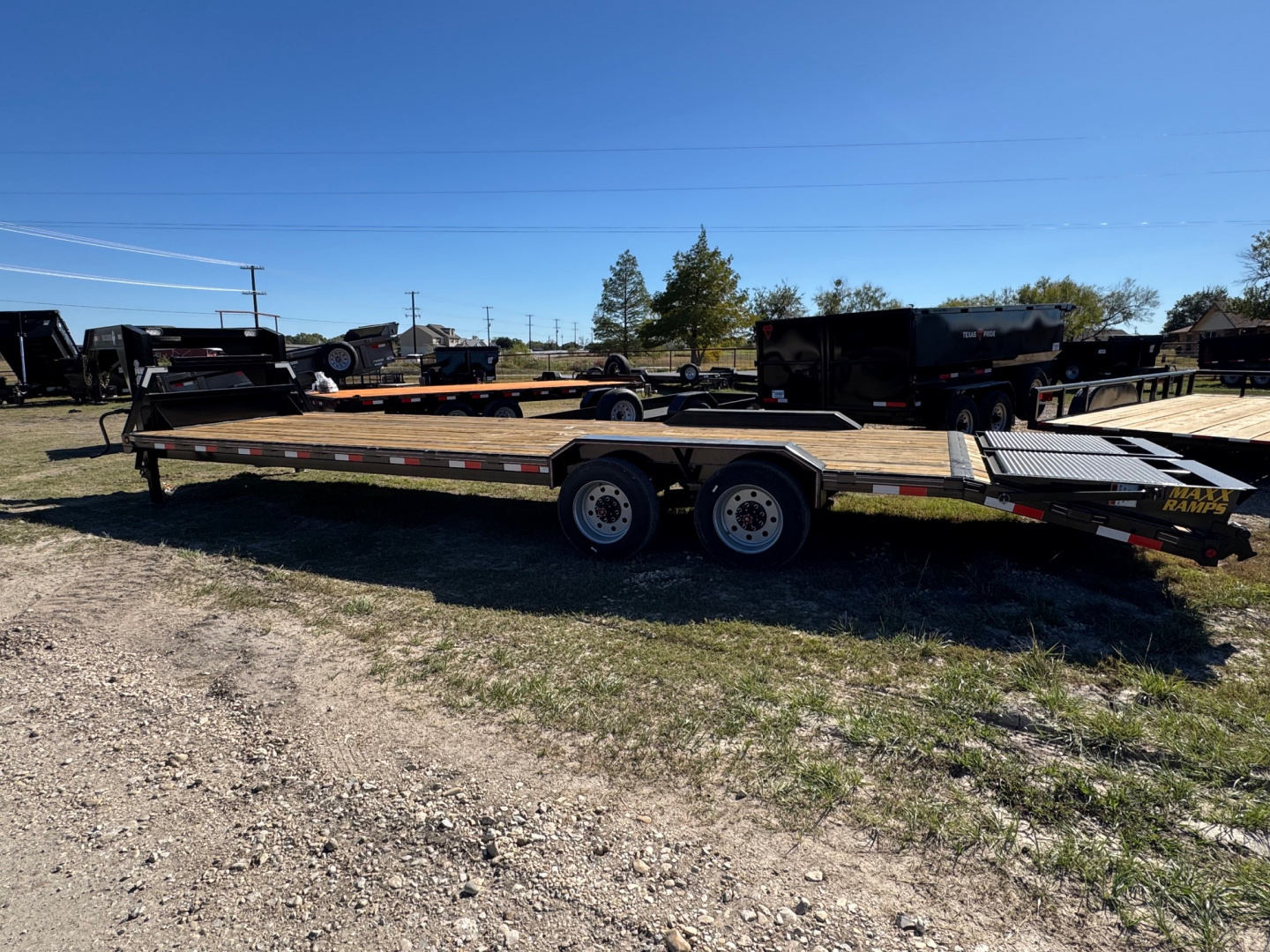 New 2026 Diamond T 10230SDSKPGN-5899 Flatbed Trailer