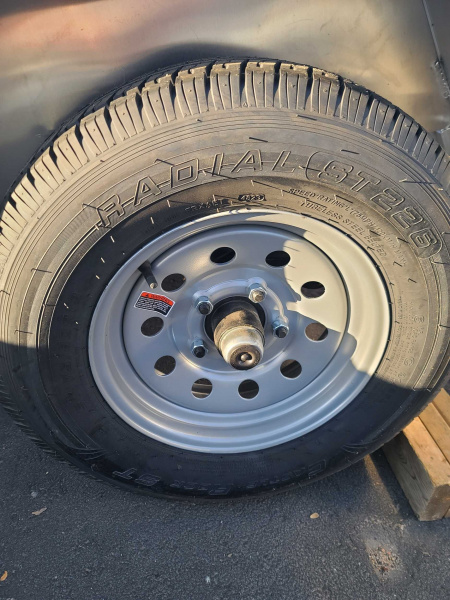 New 2025 Aluma 5012TILT Snowmobile Trailer