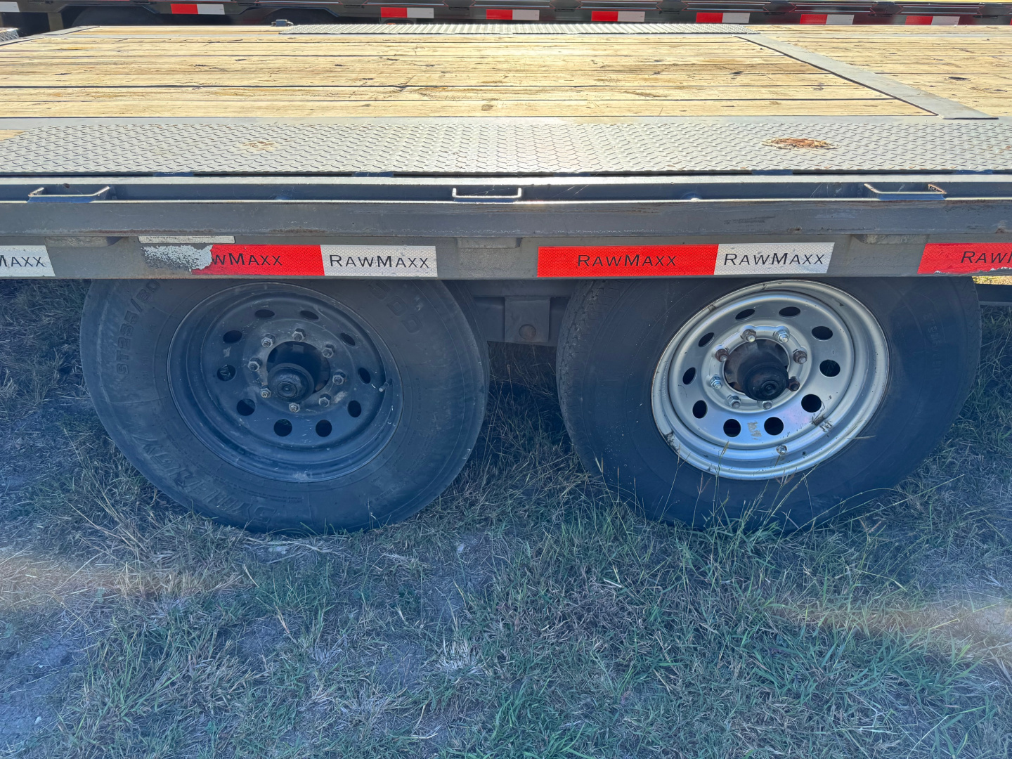 Used 2023 RawMaxx FDX-34-27K - 9265 Deckover Trailer