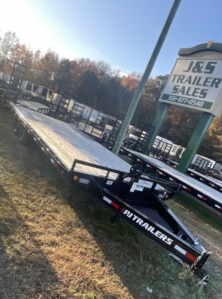 New 2025 PJ Trailers 23218 22’ F8 Deckover Trailer