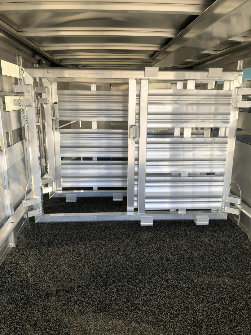 New 2025 Featherlite 8107 16' Low Pro Stock