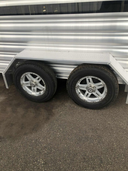 New 2025 Featherlite 8107 16' Low Pro Stock