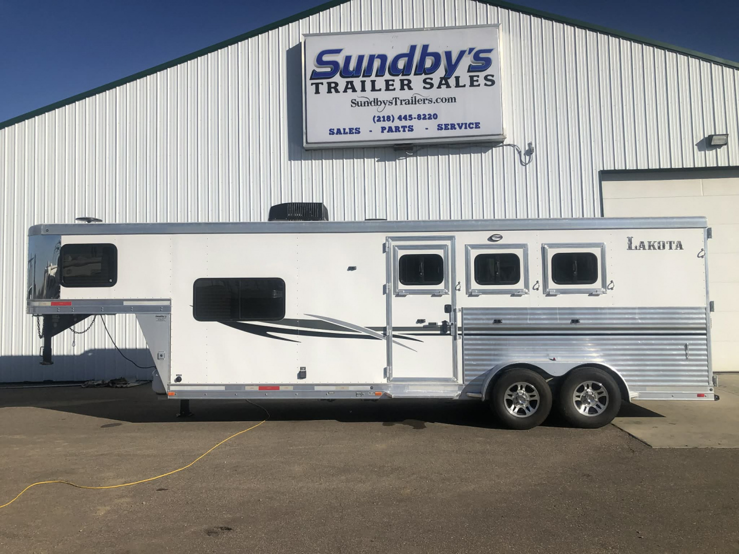 Used 2014 Lakota Charger 3H Living Quarter