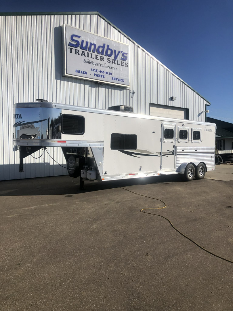 Used 2014 Lakota Charger 3H Living Quarter