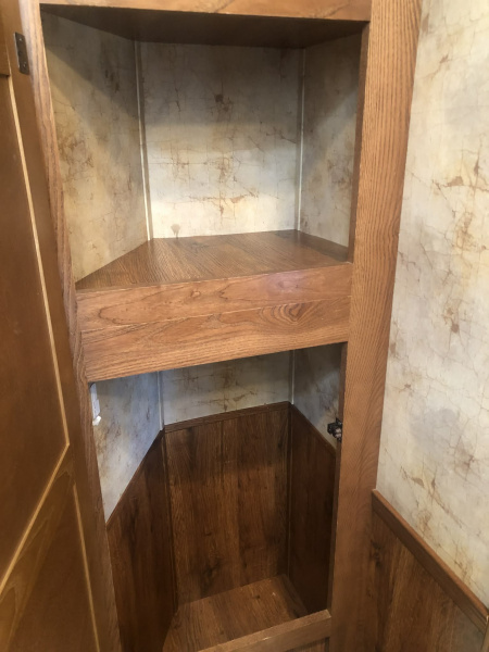 Used 2014 Lakota Charger 3H Living Quarter